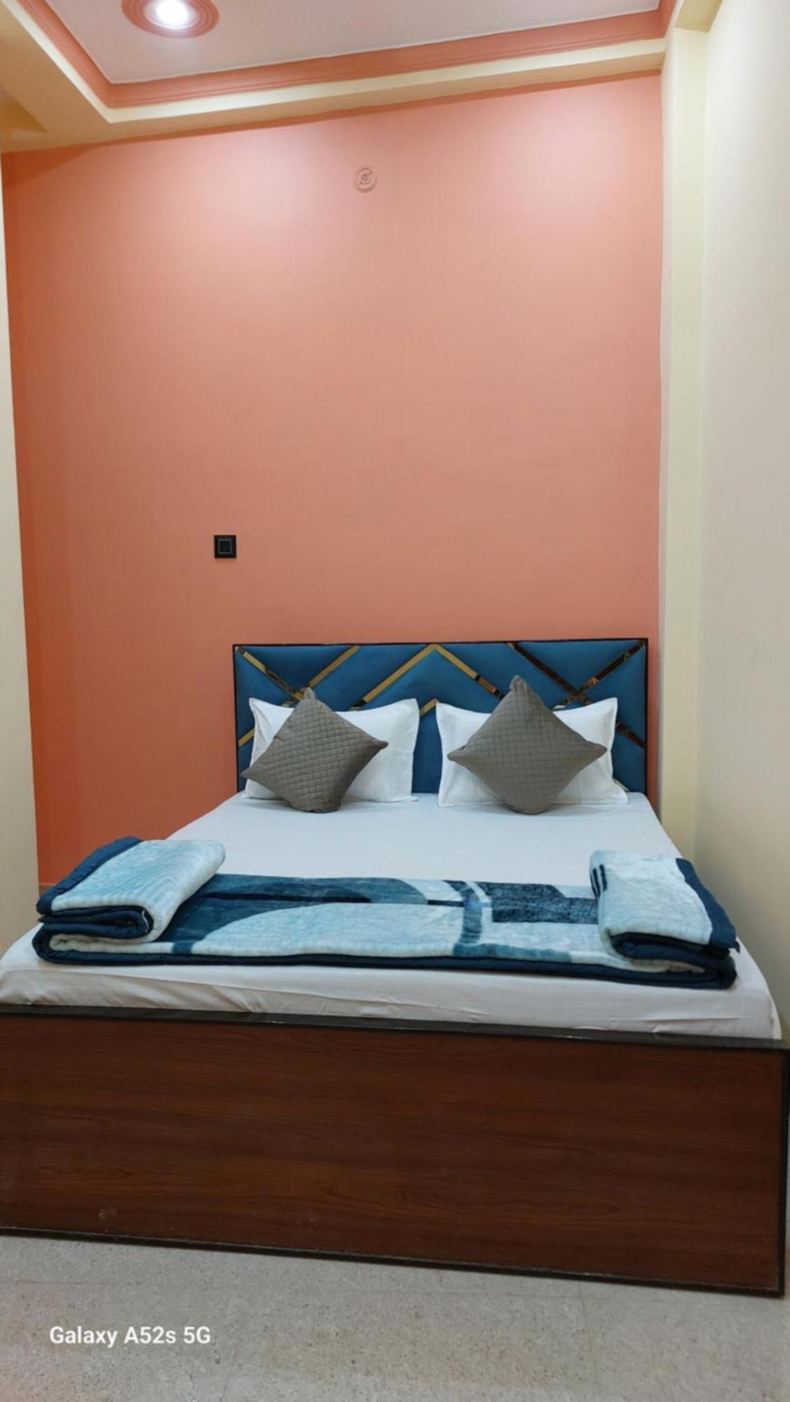 Narayani Paying Guest House Varanasi Exterior photo