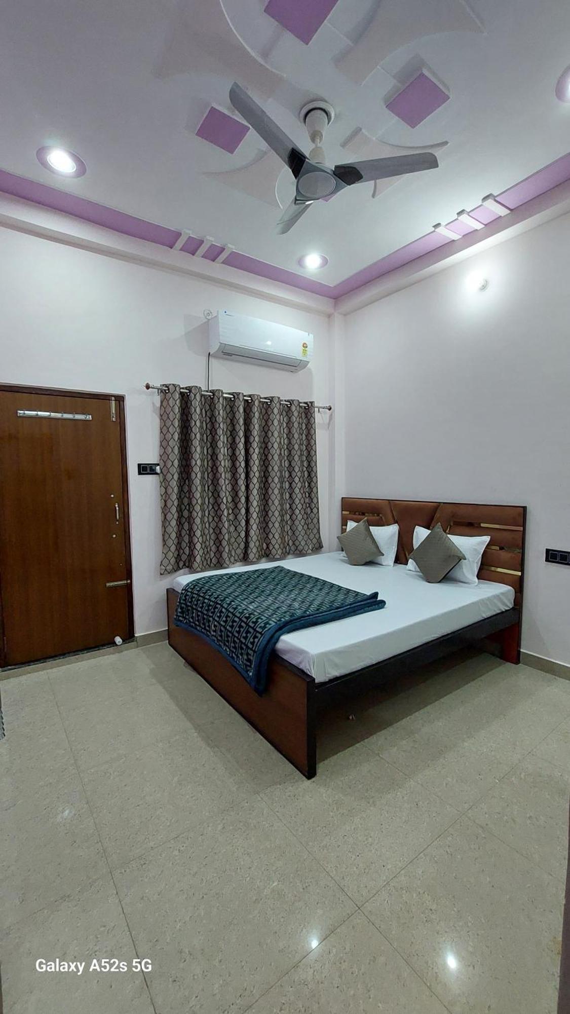 Narayani Paying Guest House Varanasi Exterior photo