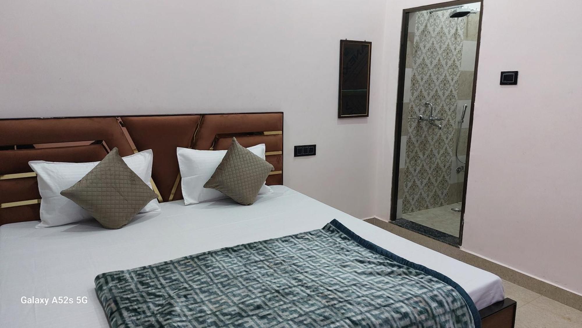Narayani Paying Guest House Varanasi Exterior photo