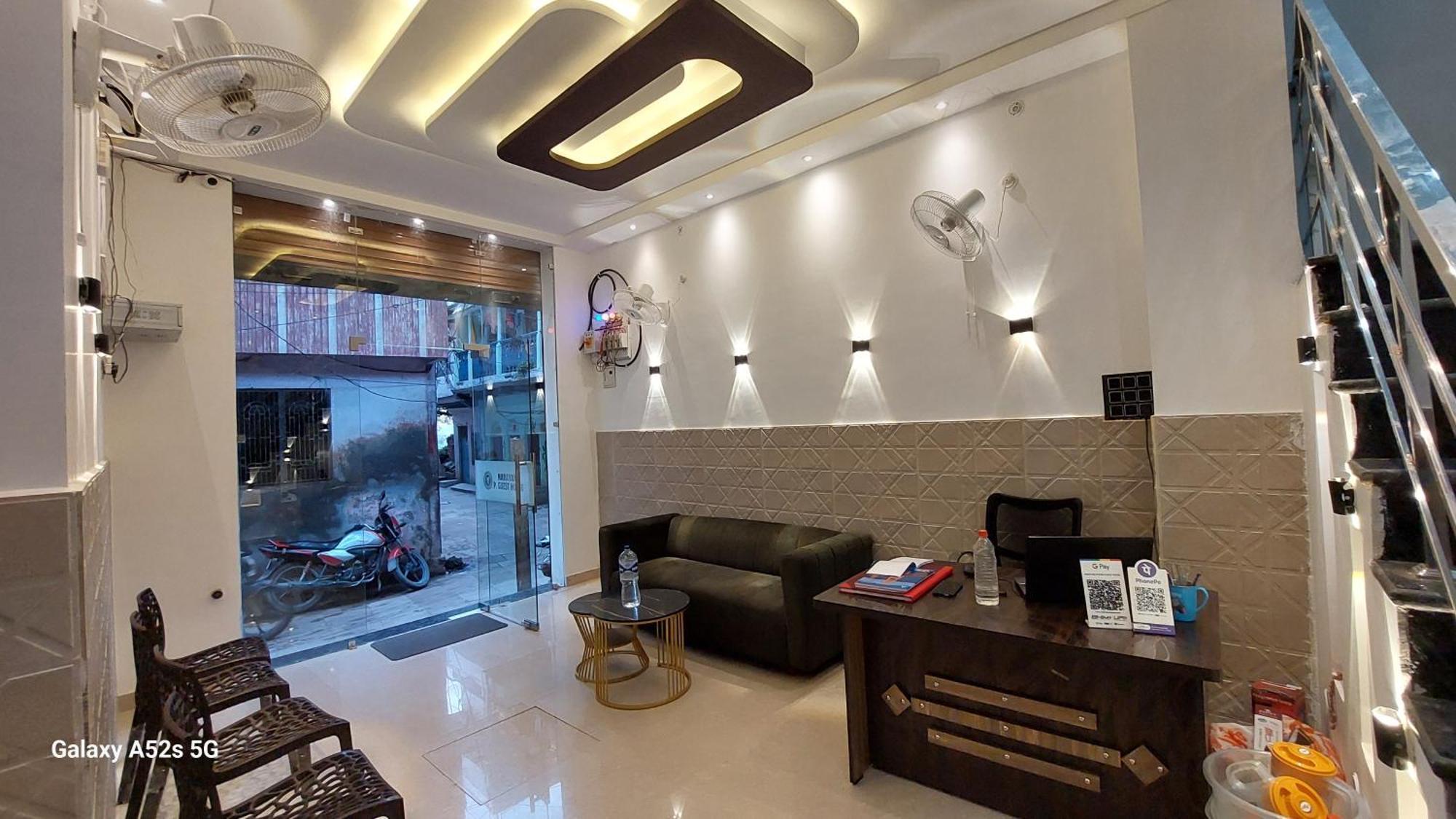 Narayani Paying Guest House Varanasi Exterior photo